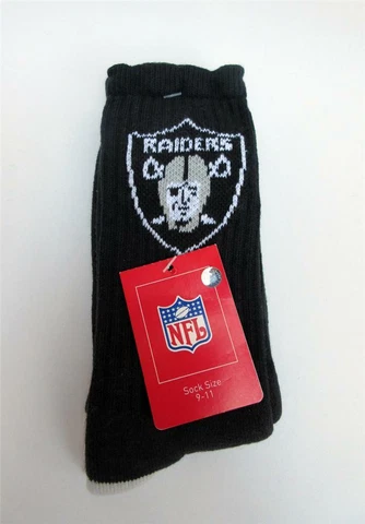 Las Vegas Oakland Raiders Football Black 9-11 Knit Crew Socks Silver Gray Shield Cover
