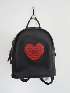 Schwarzer Valentino Rucksack mit Herz Motiv - sehr guter Zustand - Bild 1 von 9