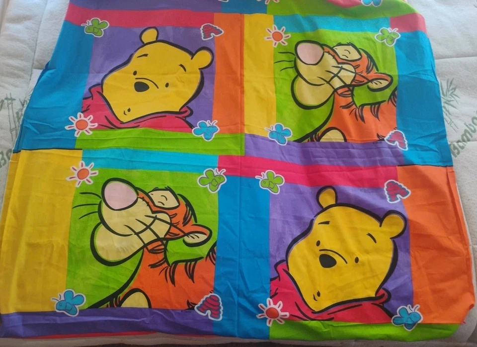 Tela vintage Disney Winnie the Pooh & Tigger 42" x 105" Foto 1 de 1