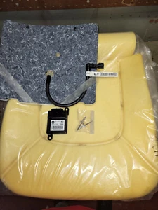NEW GM OEM Front Passenger Presence Sensor Seat Cushion Module KIT HHR 22734065 - Picture 1 of 9