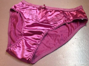 Mujer Bragas Bikinis GRACE Talla S. Violeta Nylon Satinado con Decoración Elástica - Imagen 1 de 5