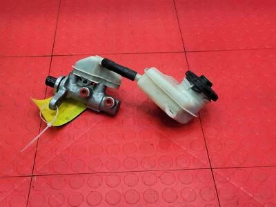2012-2016 Honda CR-V FWD Brake Master Cylinder Assembly OEM 46101T0B305 - Image 1 of 4
