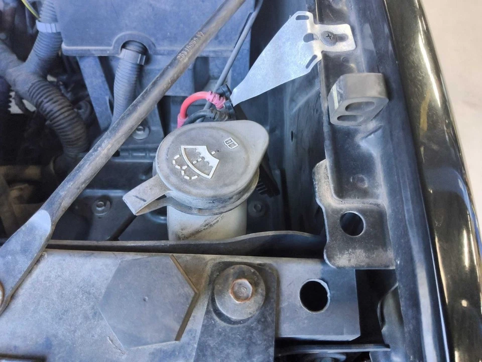 Depósito de lavado de botellas para 07-14 ESCALADE 668883 Foto 1 de 1