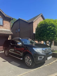 Nissan Navara Tekna - Picture 1 of 11
