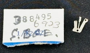 Original Seiko 388 495 Einstellung Hebelfeder Uhrenteil - Bild 1 von 1