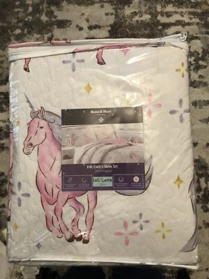 New Little Dreamers 3/ pc Full/Queen Quilt & Unicorn Butterflies Pink/Purple - Image 1 of 2