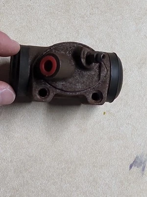 Cargador Mopar 1962-69 Plymouth Chrysler GTX nuevo cilindro de rueda 3549849 LH OEM 69 Foto 1 de 4