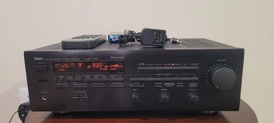 YAMAHA RX-V660 Natural Sound Stereo Receiver W/Remote Bundle, Bluetooth Adapter. - Image 1 of 4