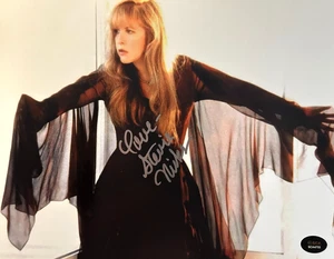 STEVIE NICKS (Fleetwood Mac) Signed 8x10" Authentic Original Autograph w/COA - Picture 1 of 6