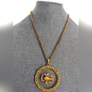 Vintage MCM Chunky Gold Tone Large Lucite Zodiac Cancer Crab Pendant Necklace - Picture 1 of 5