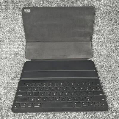 Apple A2039 Smart Keyboard Folio OEM for iPad Pro 12.9" 3rd Gen - Image 1 of 4
