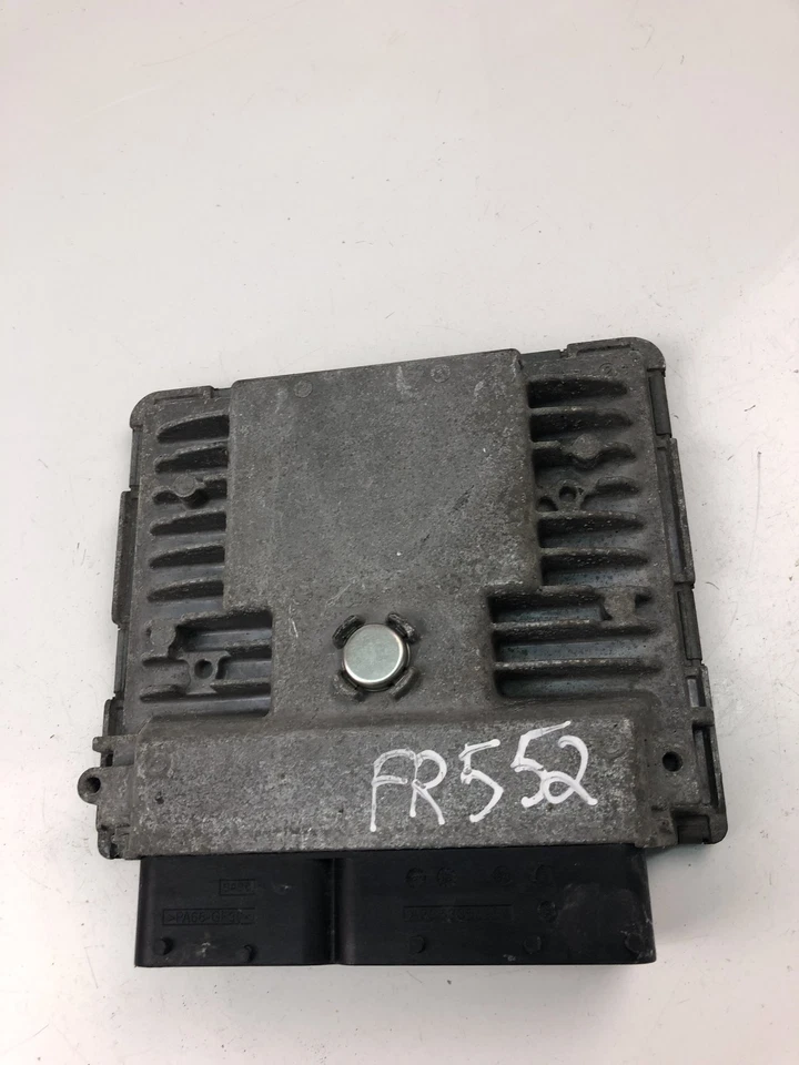 Centralina motore Skoda Fabia II 542 ECU 03F906070HK 24457987 - Immagine 1 di 4