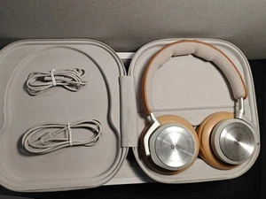 Bang & Olufsen Beoplay HX Premium Comfortable Wireless Over-Ear Headphones - Picture 1 of 10