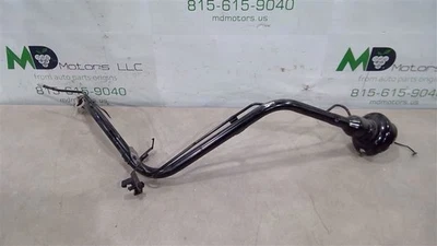 Nissan Murano 2015-2023 tanque de combustible llenado cuello tubo manguera OEM 17221-5AA0A Foto 1 de 4