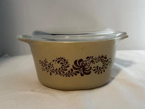 Vintage Pyrex Bowl w/Lid Homestead Brown Pattern 2 Quart - Picture 1 of 6