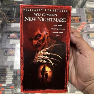 Wes Cravens New Nightmare (VHS, 1999) - Foto 1 di 3