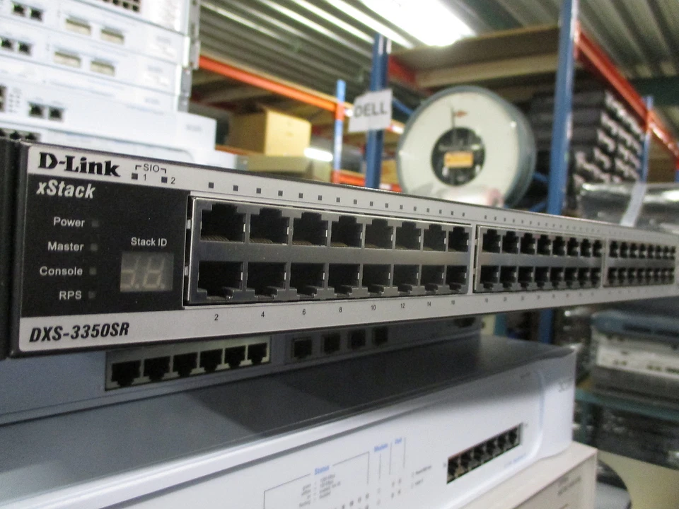 D-Link DXS-3350SR Managed 48x Port 10/100/1000Mbps GBIT Multilayer L3 Switch - Image 1 of 1