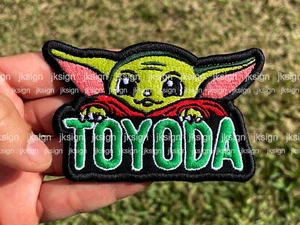 Baby Yoda bestickter Aufnäher TOYODA passt auf Toyota - Bild 1 von 6