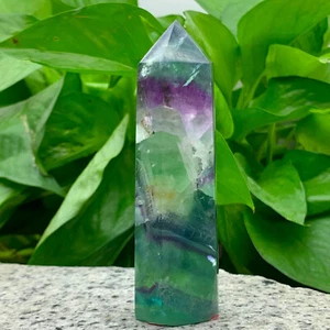 114G Color Natural Fluorita Cristal Obelisco Cristal Varita Soporte Curativo - Imagen 1 de 13