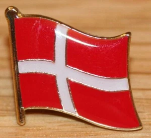 DENMARK Flag Country Metal Lapel Pin Badge - Picture 1 of 1
