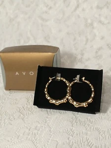 Avon Bamboo Snap Top Hoop Pierced Earrings Jewelry tblaw1 - Bild 1 von 12