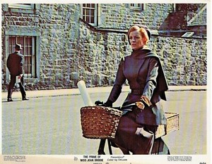 MAGGIE SMITH, The Prime of Miss Jean Brodie (1969) Lobby Card #7, close up