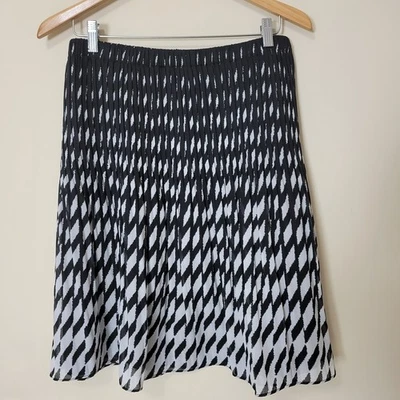 Falda Alfani Talla L Acordeán Plisada Hasta la Rodilla Cintura Elástica Forrada Línea A Columpio Foto 1 de 4