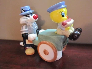SYLVESTER & TWEETY VINTAGE CERAMIC SALT & PEPPER 3 PC SET WARNER BROS. HOT DOGS - Picture 1 of 24
