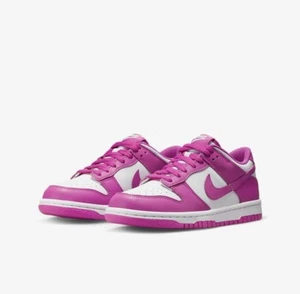 DS Nike Dunk Low BG Active Fuschia GS 4.5Y-7Y (FJ0704 100) 2023 Nuevo - Imagen 1 de 5