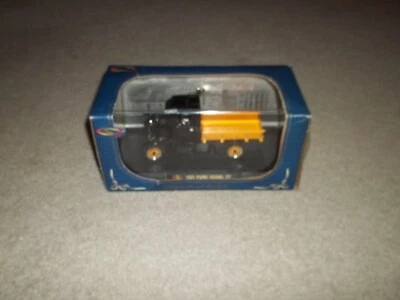 New 1923 Ford Model TT Pick Up Truck Signature Models Scale 1:32 Black Yellow - Image 1 of 4