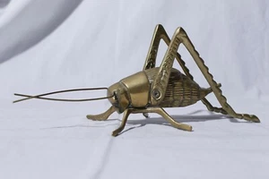 Vintage Messing Heuschrecke Grille Heuschrecke Insekt Kunst Figur Briefbeschwerer Statuette - Bild 1 von 5