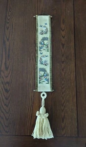 Colgante de pared vintage de 30 en terciopelo de ganchillo para tirar de campana floral pájaro punta de aguja - Imagen 1 de 13