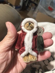 Boyds Bear T.F. Mini oso de peluche de Papá Noel Wuzzies Twas F. Wuzzie #596003 3" - Imagen 1 de 3