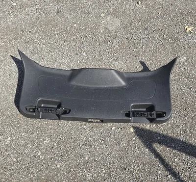 Ford Focus 2011-2018 fabricante de equipos originales puerta levadiza inferior hatchback CV6Z-5840704-AA Foto 1 de 4