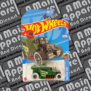 Hot Wheels Pixel Shaker Treasure Hunt - Picture 1 of 2