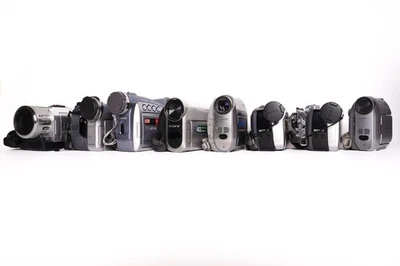 Lot of 8 camcorders Sony HDR-HC5 DCR-HC35 DCR-HC26 Canon MV700 - Image 1 of 4