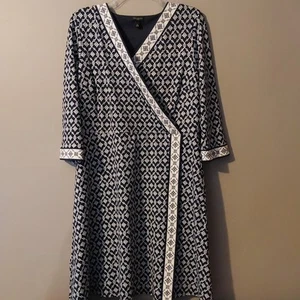 Talbots Dress Womens LargeP Blue White Faux Wrap Jersey Stretch Geometric Office - Picture 1 of 9
