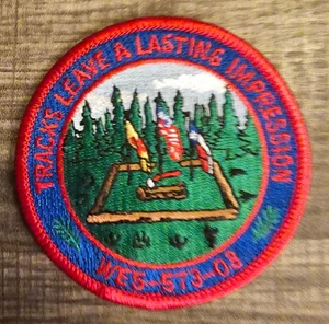 BSA Yucca Council - Insignia de madera 2008 WE5-573-03 - Las pistas dejan una impresión duradera - Imagen 1 de 1