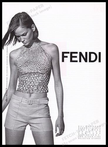 Abbigliamento Fendi anni '90 stampa pubblicità annuncio 1996 gambe corpo
