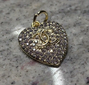 Vtg designer Rhinestone Heart Button  Zipper Pull Pendant  24 mm - Picture 1 of 4