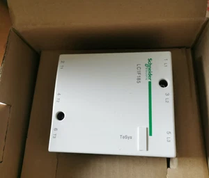 1PZ Nuovo LC1F185U7 Contattore 3 Poli 185A 240V 40-400Hz DHL Spedizione Gratuita - Foto 1 di 3