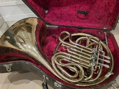 KING U.S.A. DOBLE CUERNO FRANCÉS + ESTUCHE Foto 1 de 4