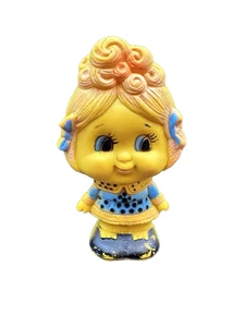 Raro 1973 CRIB MATES BABY Pelo Rizado Chirriante Juguete Goma ¡Funciona! - Imagen 1 de 11