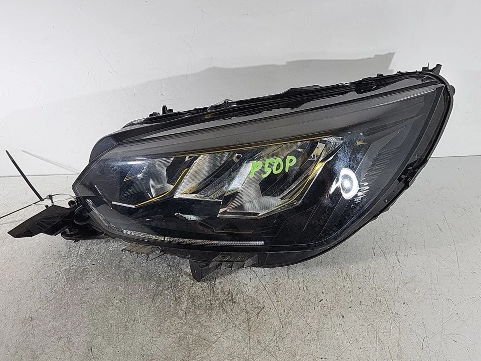 PEUGEOT 2008 PURETECH MK2 FL escotilla 5 puertas 2019-2023 FARO LADO PASAJERO P50 Foto 1 de 4