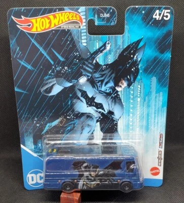 2022 风火轮高级:DC 漫画 4/5-蝙蝠侠 HW 旅游巴士带真实骑手! — 第 1/3 张图片
