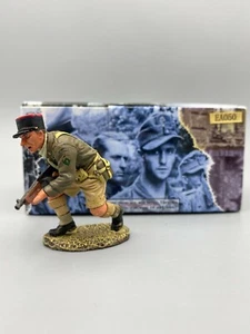 King & Country EA050 Octavo Oficial de la Legión del Ejército con Pistola Tommy Retirado Raro - Imagen 1 de 2