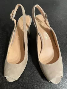 elegante Peep Toe Pumps Unisa, beiges Wildleder, Gr. 41, neu, Absatz 7 cm, - Bild 1 von 3