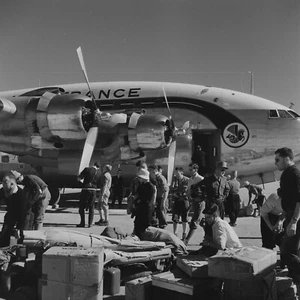 Photo sur papier argentique BARYTE AVION MILITAIRE Algerie 1960 format 40x40cm - Bild 1 von 1
