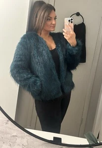 Giacca pelliccia sintetica shag blu media Victoria's Secret Moda International - Foto 1 di 10