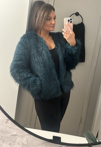 UNDERCOVER Giacca pelliccia sintetica shag blu media Victoria's Secret Moda International